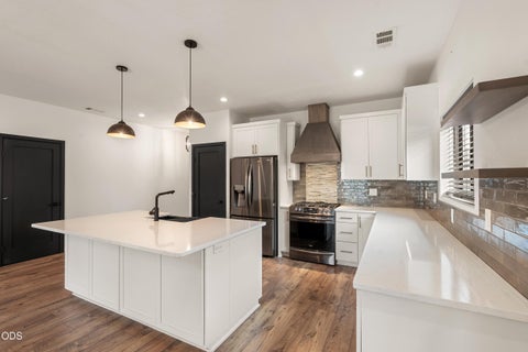 Tiny photo for 961 Arrowhead Trail, Eagle Point, OR 97524 (MLS # 220224806)