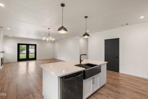 Tiny photo for 961 Arrowhead Trail, Eagle Point, OR 97524 (MLS # 220224806)