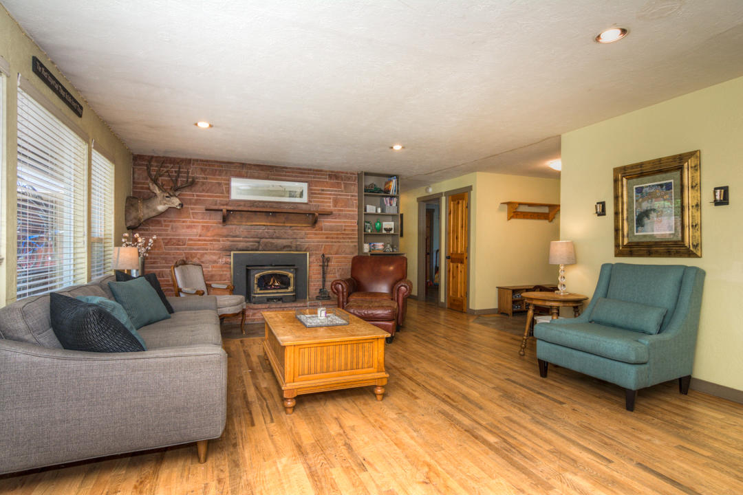 1st Addition Bend Pk - Residential
