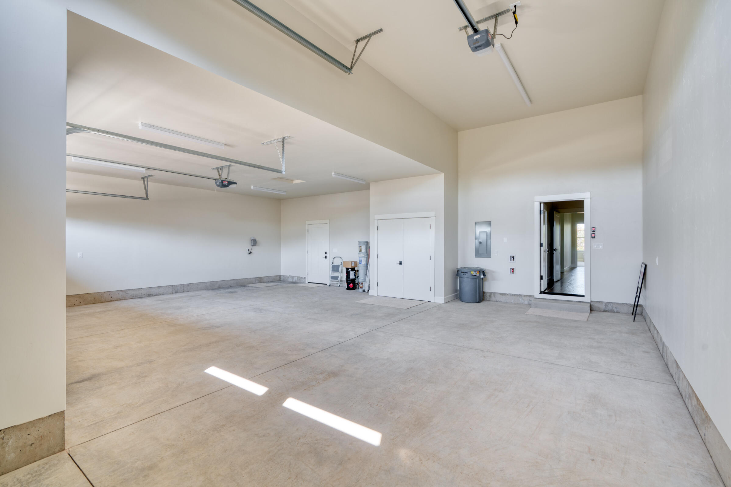 Canyon Rim Village - Residential