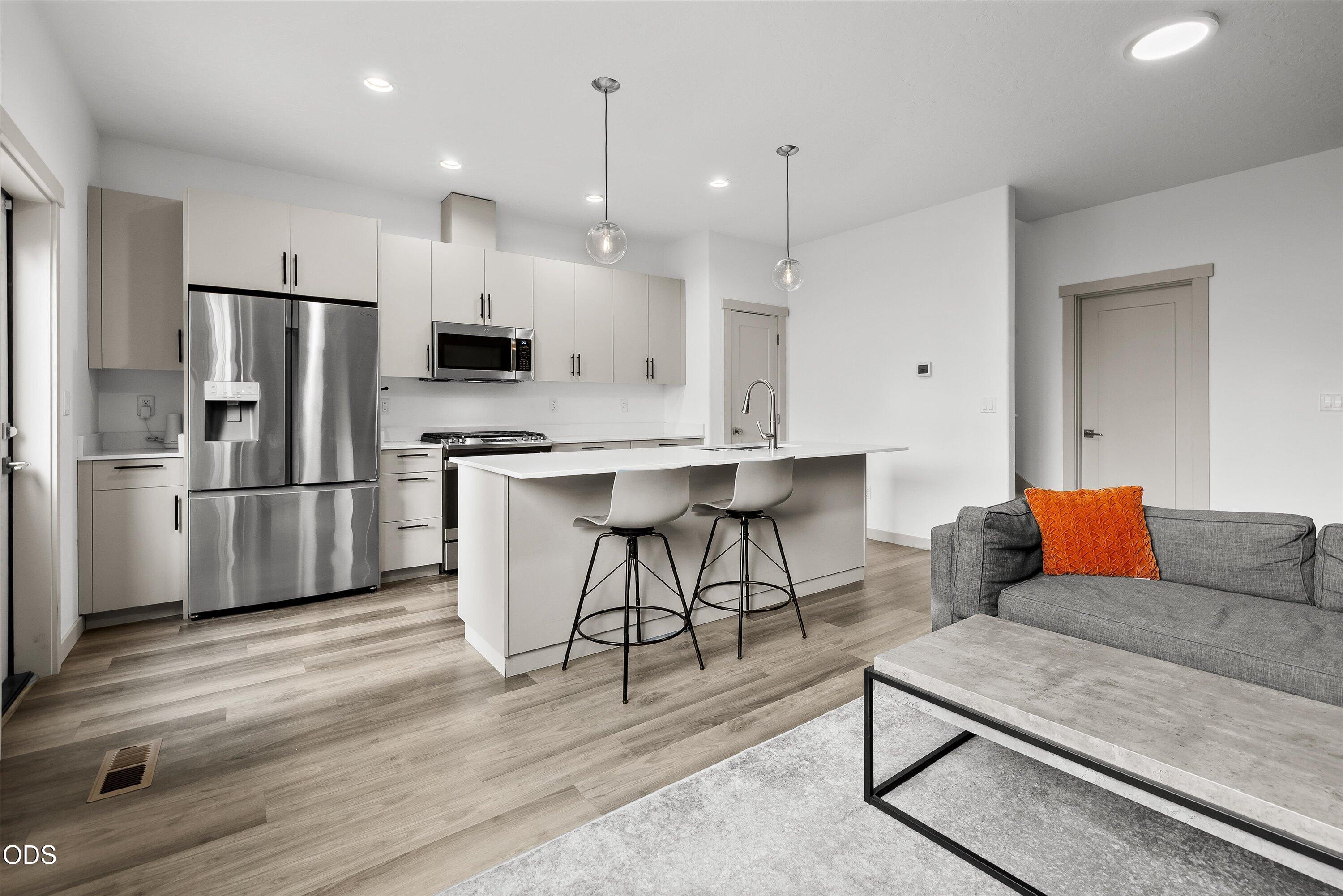 538 NW 28th