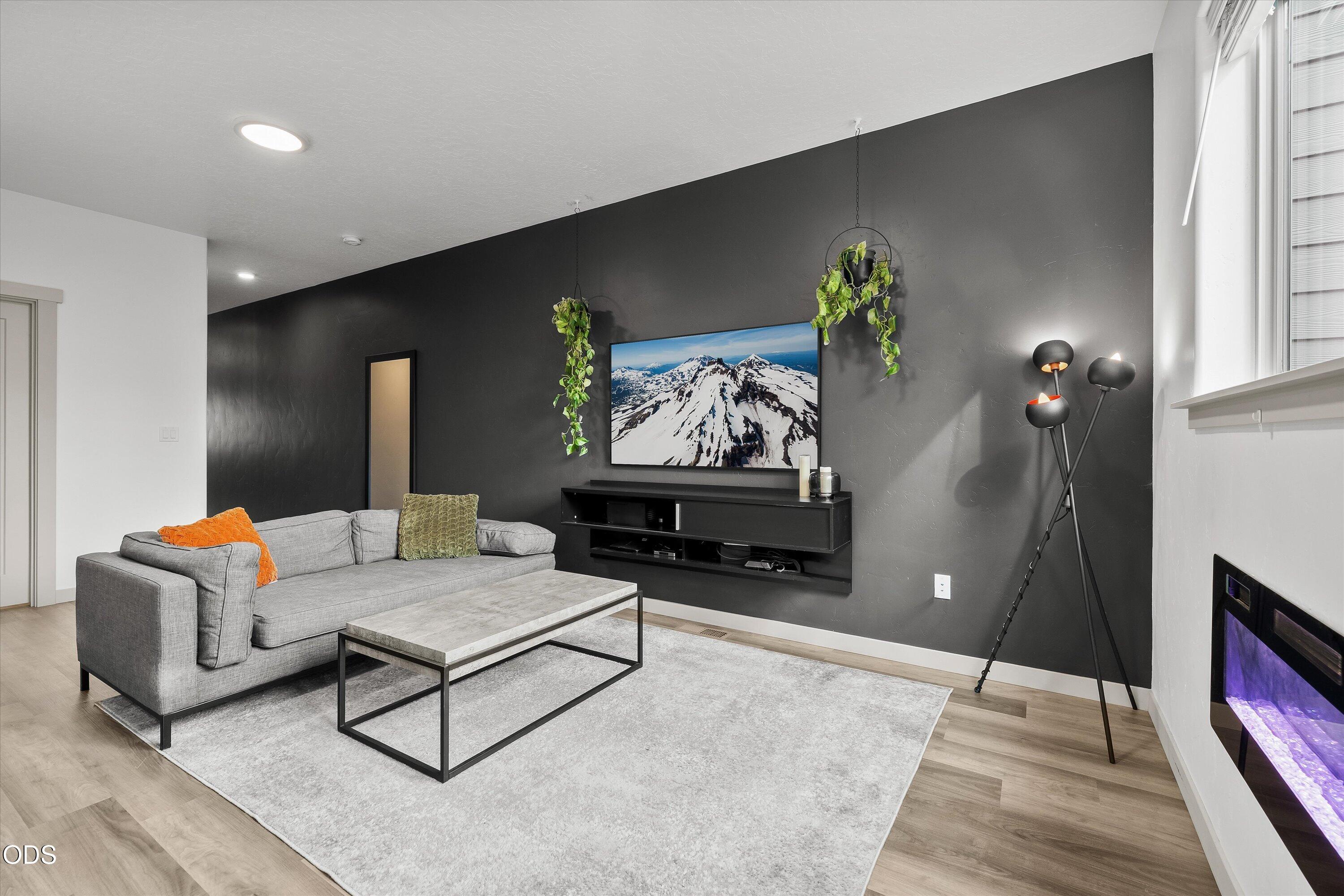 538 NW 28th
