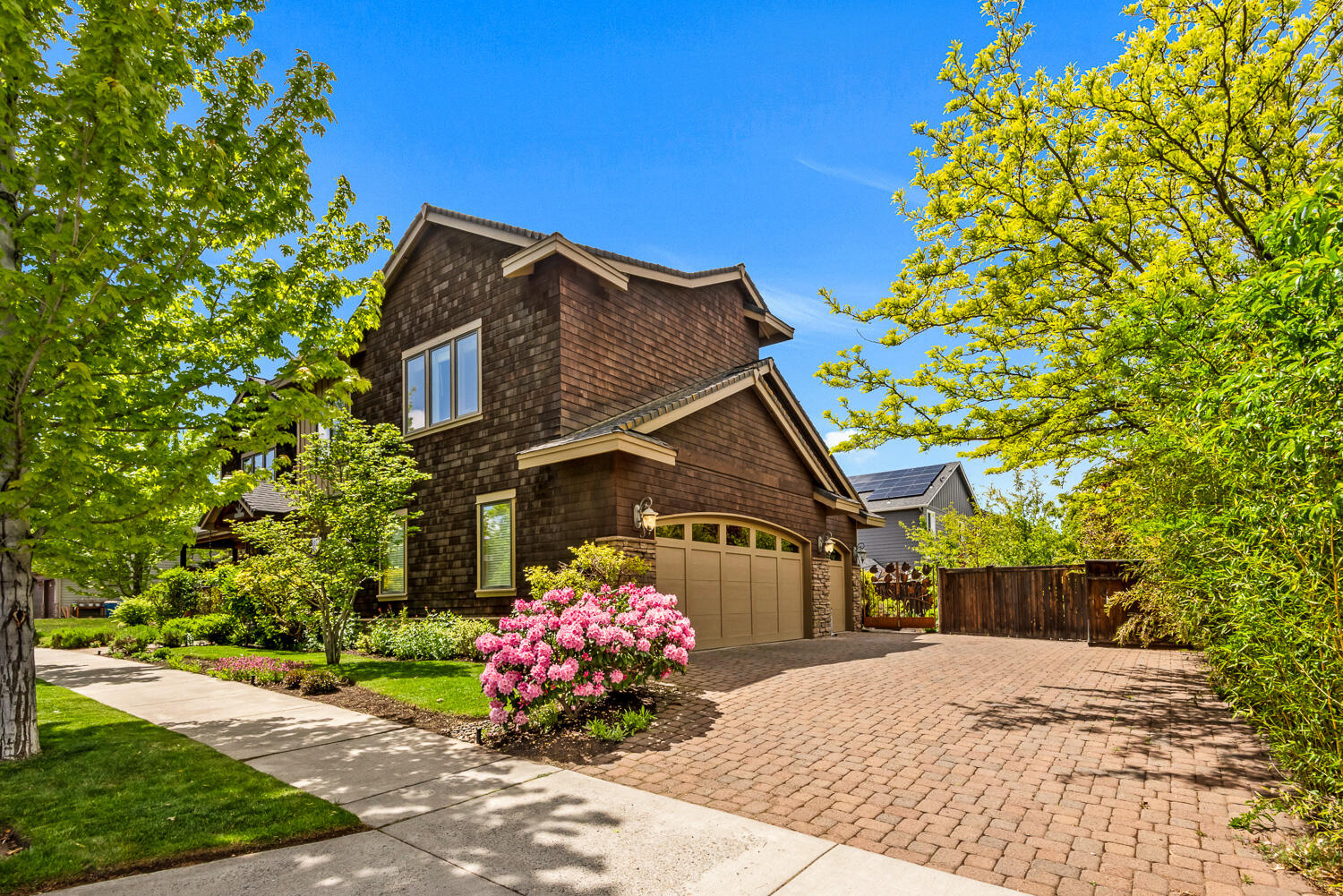 3273 NE Sandalwood Drive