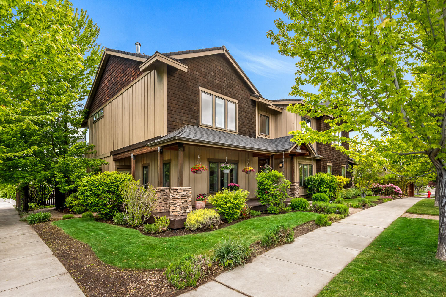 3273 NE Sandalwood Drive