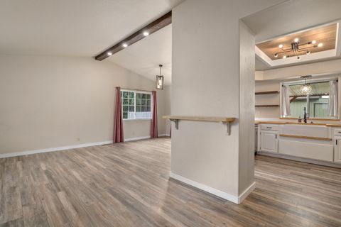 Tiny photo for 1517 Molly Lane, Grants Pass, OR 97527 (MLS # 220212439)