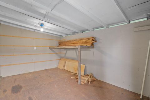 Tiny photo for 1517 Molly Lane, Grants Pass, OR 97527 (MLS # 220212439)