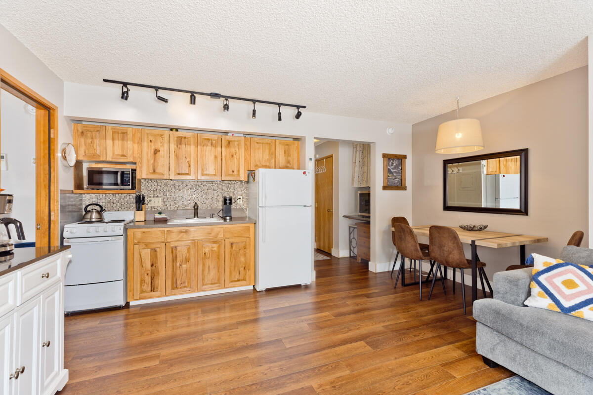 Pioneer Park Condominium - Residential