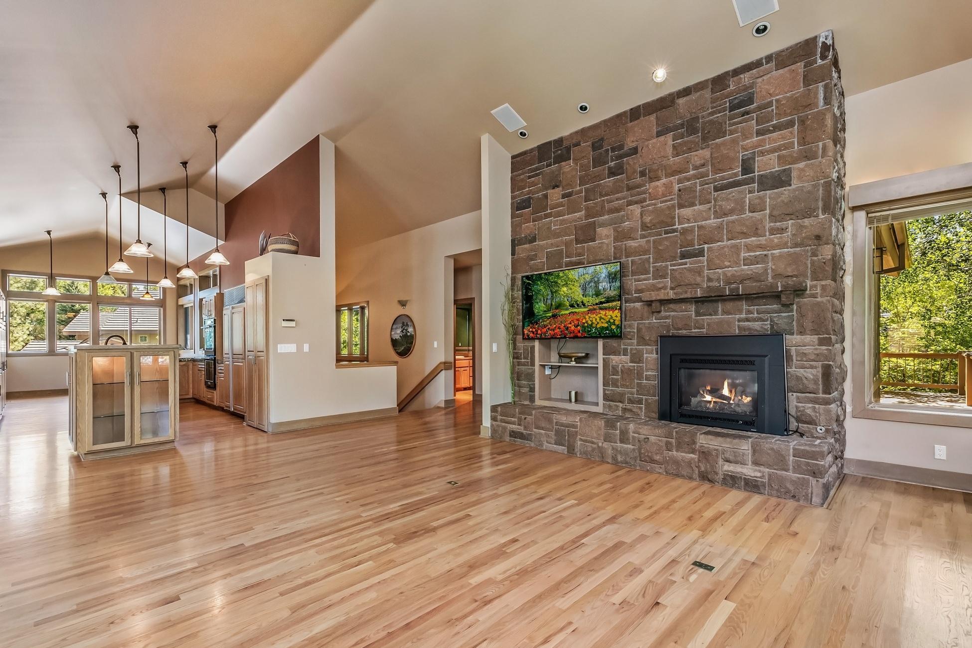 Broken Top - Residential