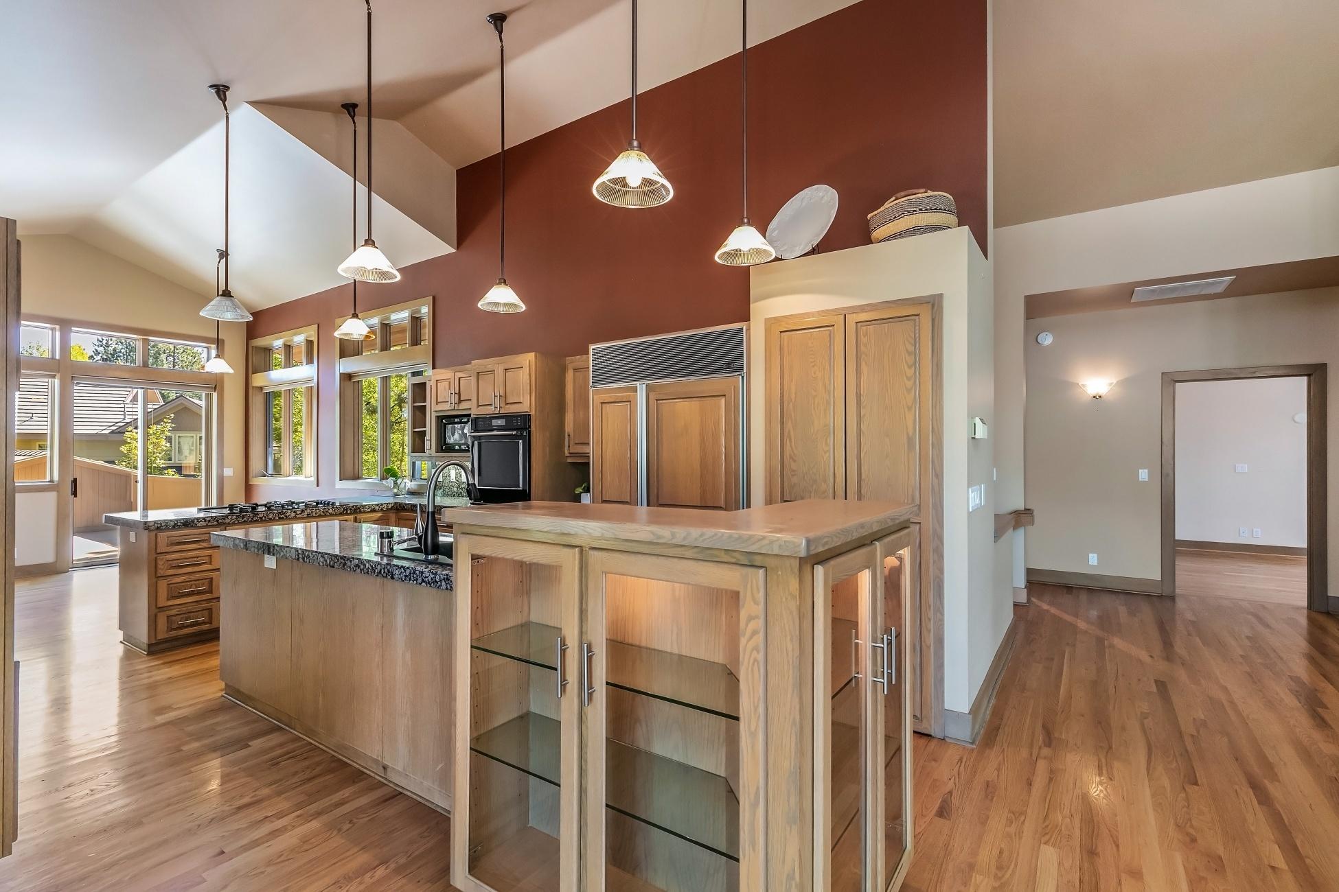 Broken Top - Residential