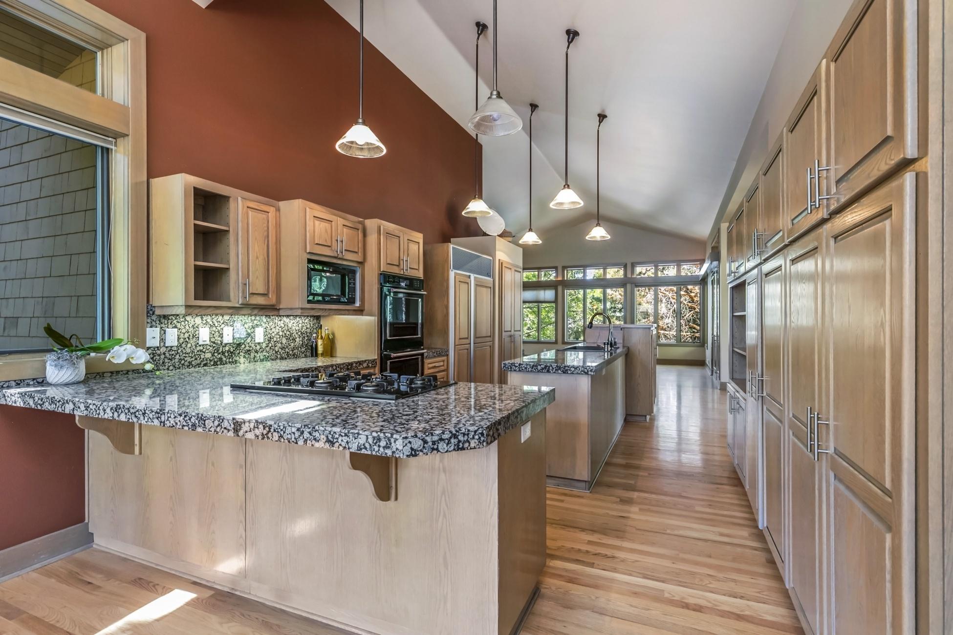 Broken Top - Residential