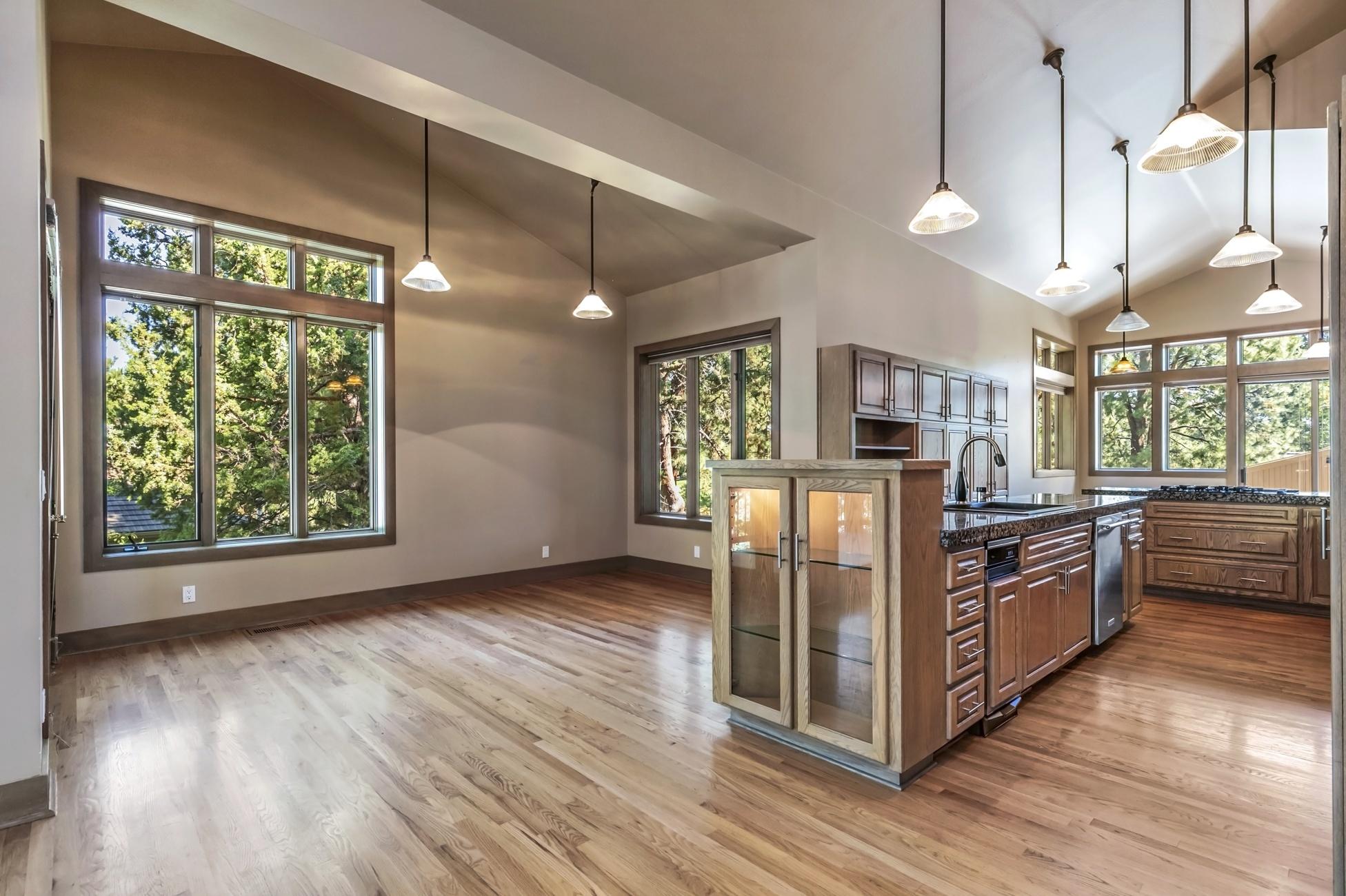 Broken Top - Residential