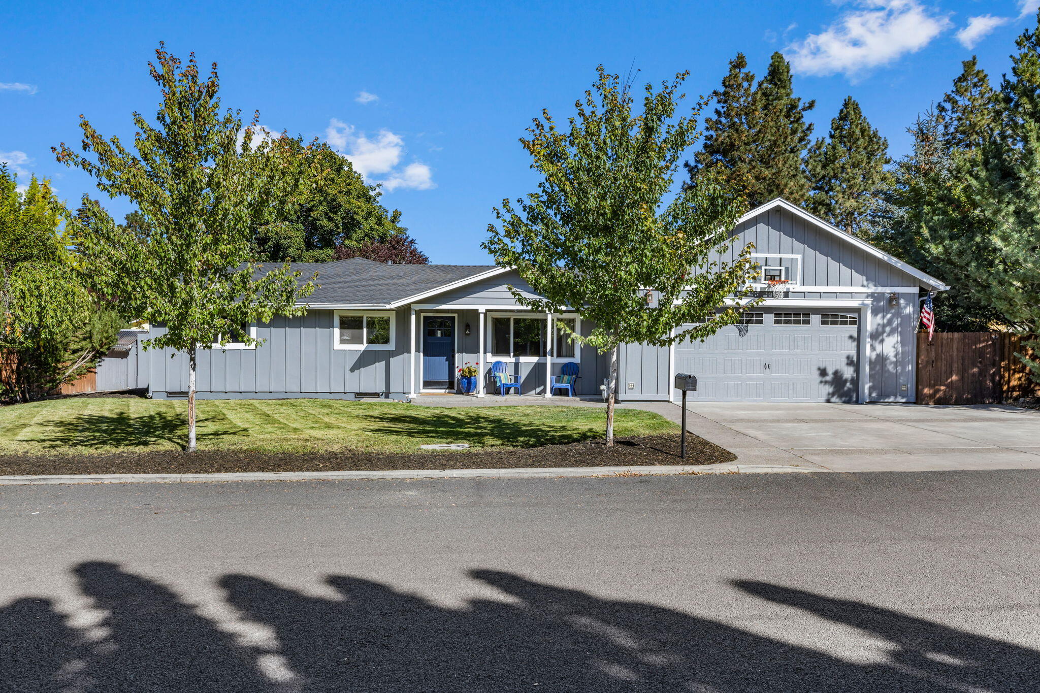 1672 NE Meadow Lane