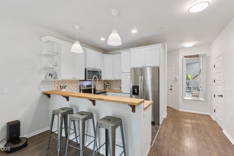 Tiny photo for 1713 SE Softwood Way, Grants Pass, OR 97526 (MLS # 220224255)