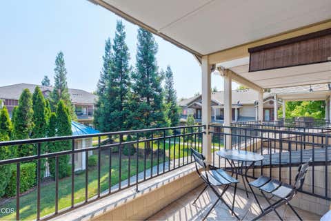 Tiny photo for 1713 SE Softwood Way, Grants Pass, OR 97526 (MLS # 220224255)