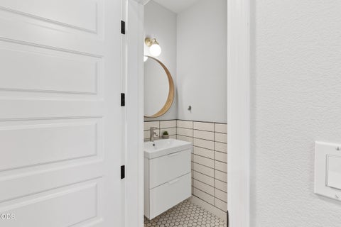 Tiny photo for 1713 SE Softwood Way, Grants Pass, OR 97526 (MLS # 220224255)