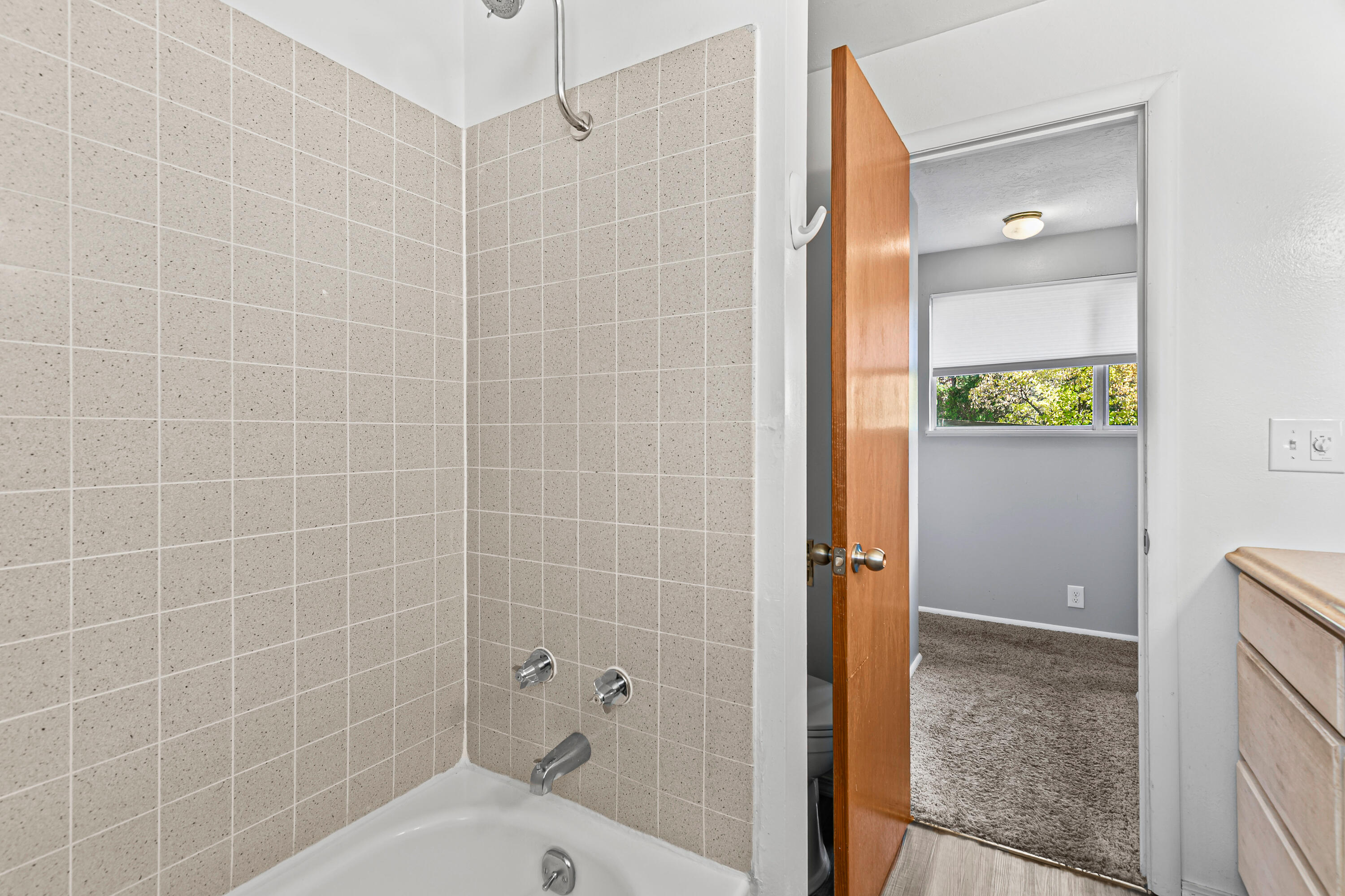 Nelson's - Residential