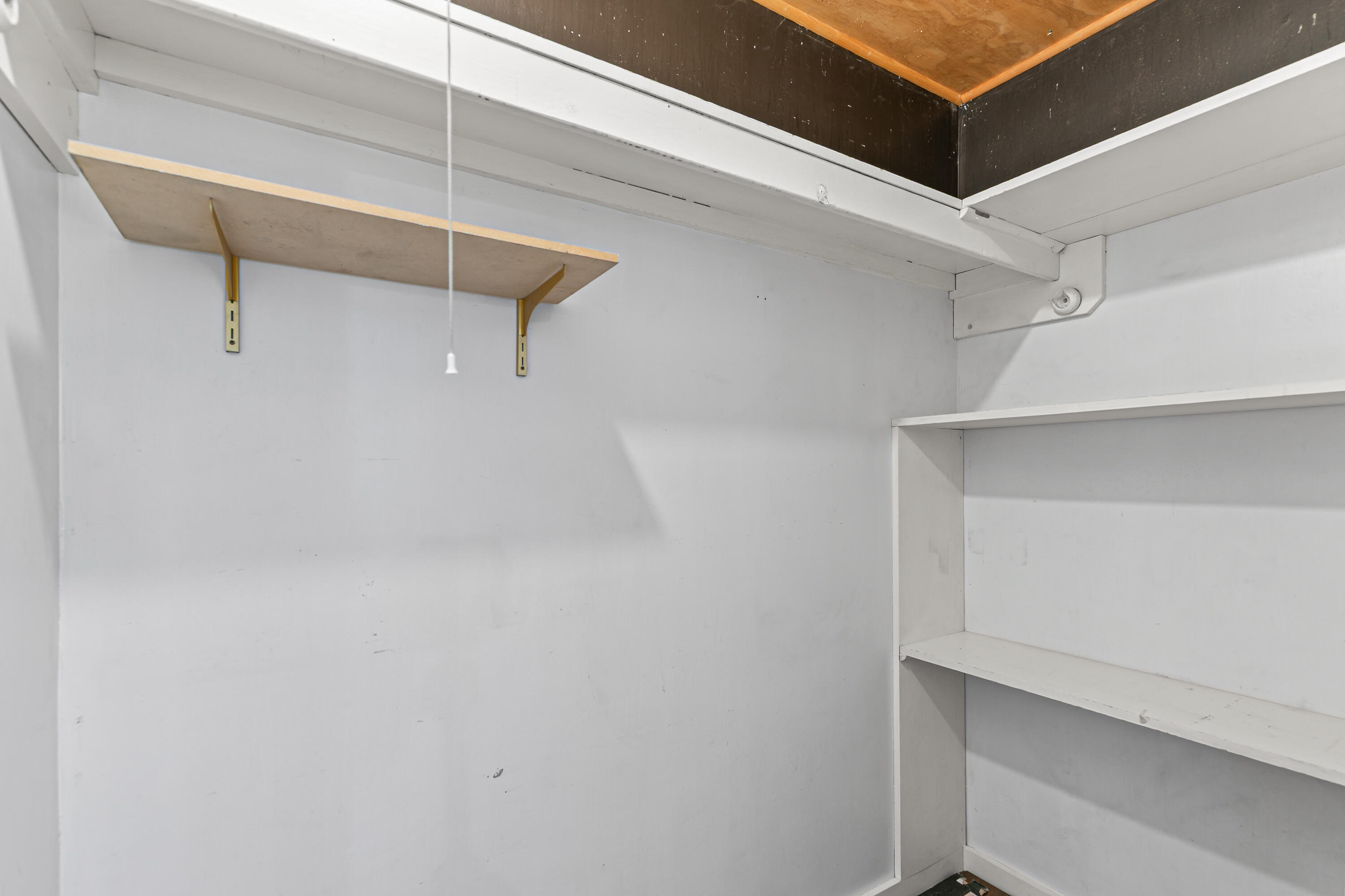 Nelson's - Residential