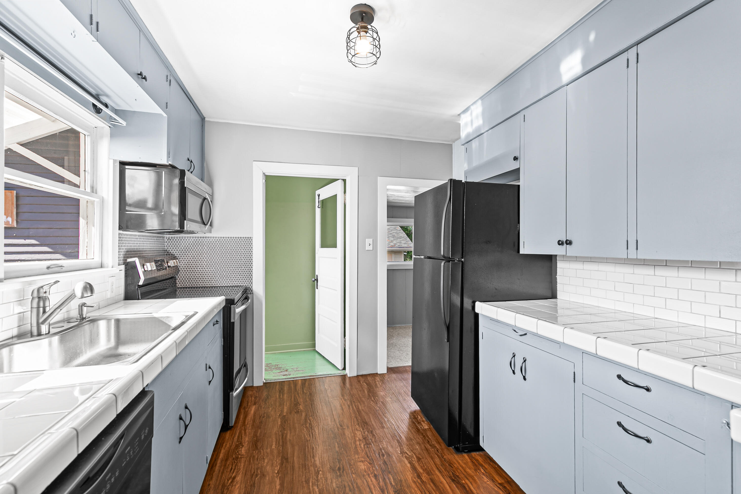 Nelson's - Residential