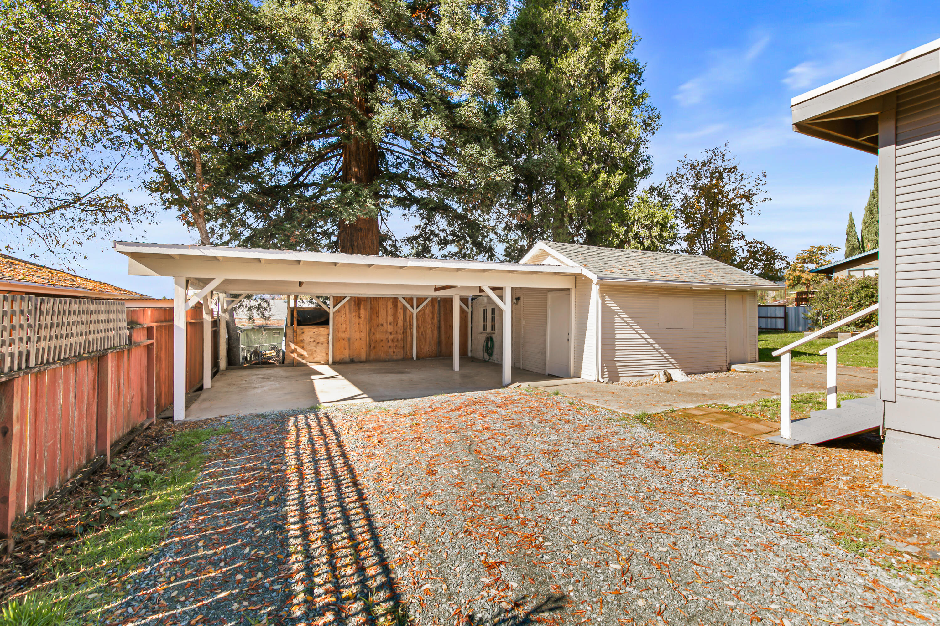 Nelson's - Residential