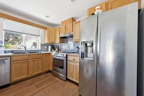 Tiny photo for 9100 SW Chandler Ridge Place, Terrebonne, OR 97760 (MLS # 220220036)