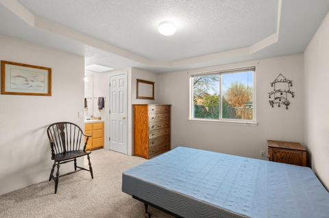 Tiny photo for 1025 Fairfield Avenue, Central Point, OR 97502 (MLS # 220212324)