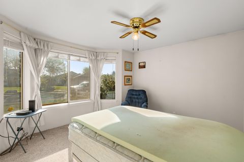 Tiny photo for 1025 Fairfield Avenue, Central Point, OR 97502 (MLS # 220212324)