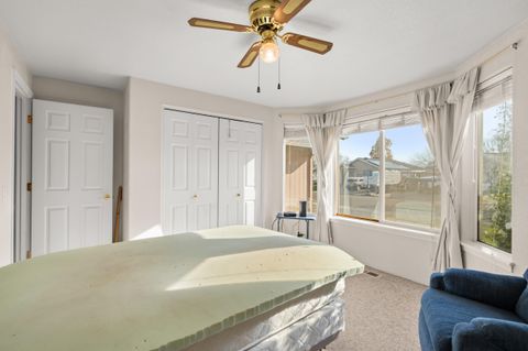 Tiny photo for 1025 Fairfield Avenue, Central Point, OR 97502 (MLS # 220212324)