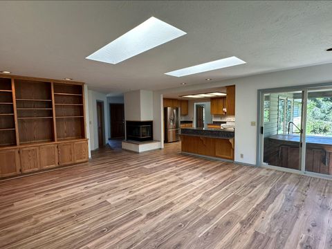 Tiny photo for 3115 Deer Trail Lane, Medford, OR 97501 (MLS # 220211446)