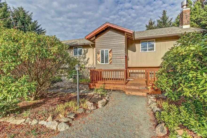 Enjoy amazing ocean views from this newly renovated home! Nestled into a private cul de sac overlooking the Pacific, this home is sure to impress. Open great room plan w/Brazilian Cherry floors, all new Kitchen w/slab Granite counters. Updated baths, tile, modern fixtures, 3 bedrooms, 3 full baths & a Bonus room too. Dbl attached AND Dbl detached garages on .87 acre lot. Private setting for primary residence or vacation home & move in ready!