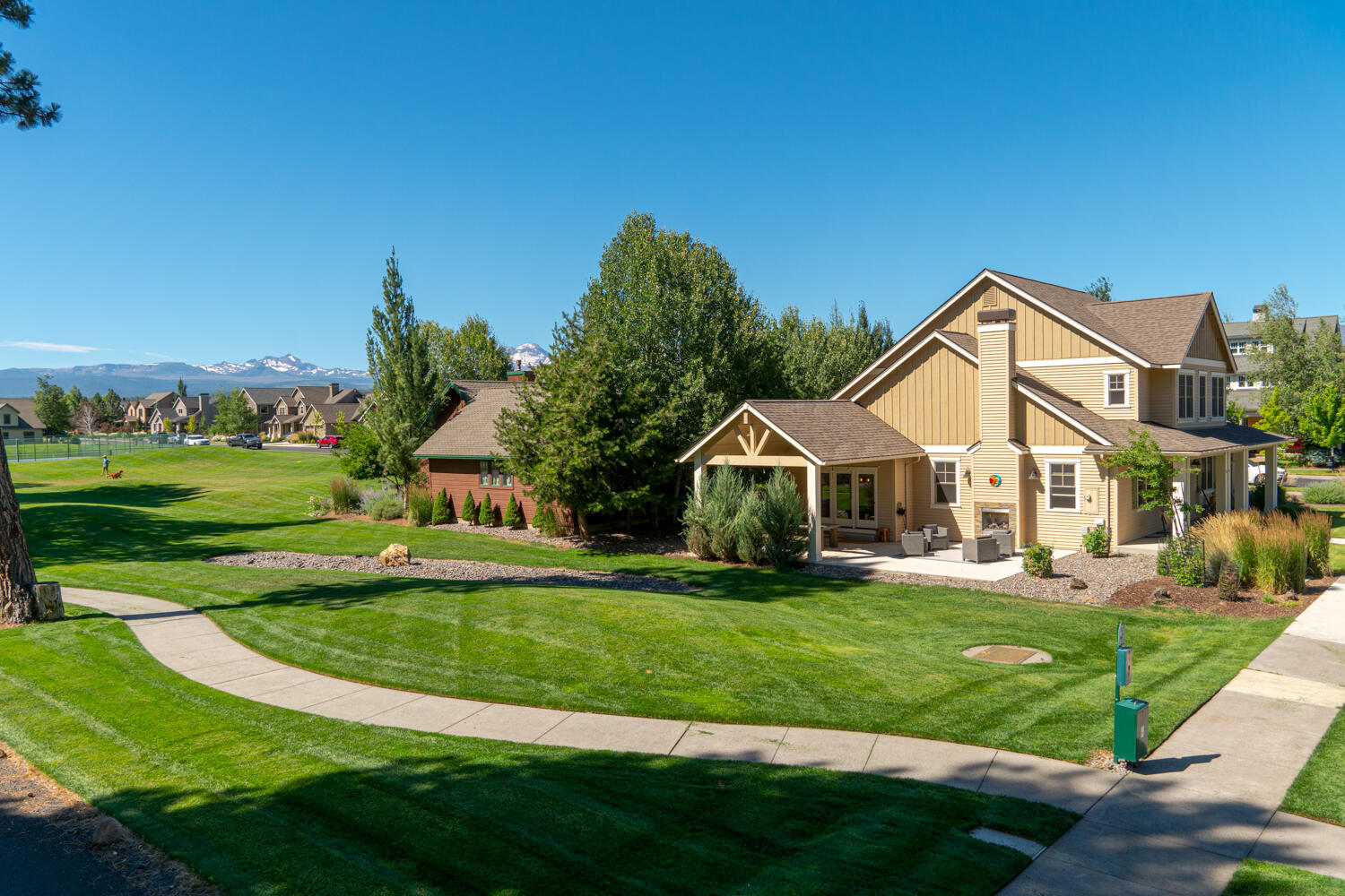 Pine Meadow Vill - Residential