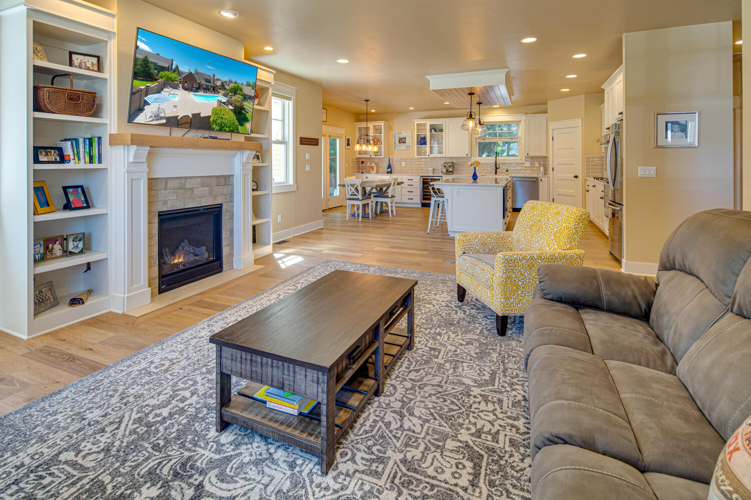 Pine Meadow Vill - Residential