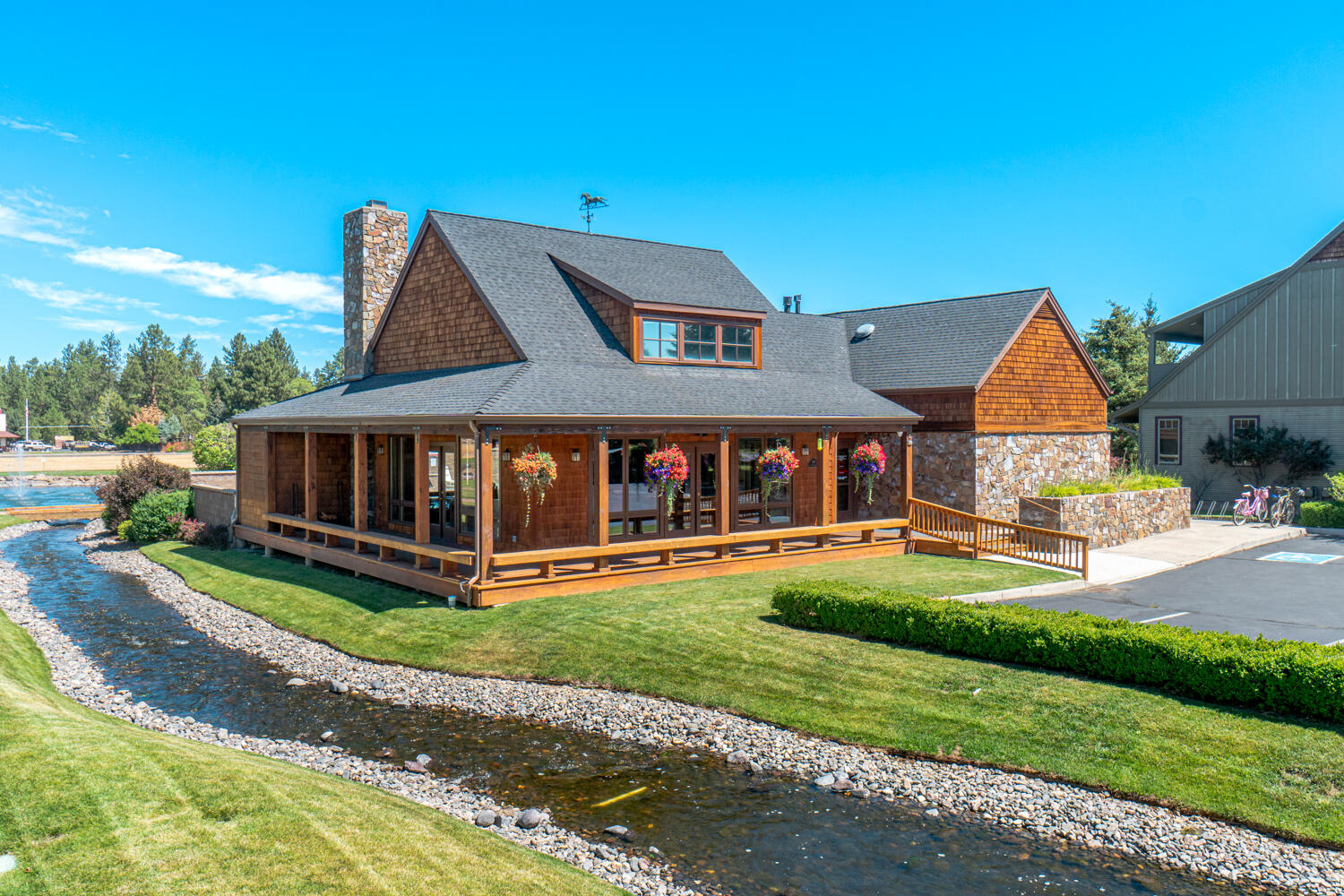 Pine Meadow Vill - Residential