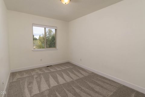 Tiny photo for 20665 Tango Creek Crk, Bend, OR 97701 (MLS # 220223992)