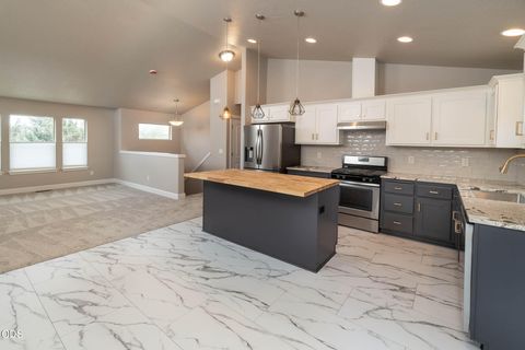 Tiny photo for 20665 Tango Creek Crk, Bend, OR 97701 (MLS # 220223992)