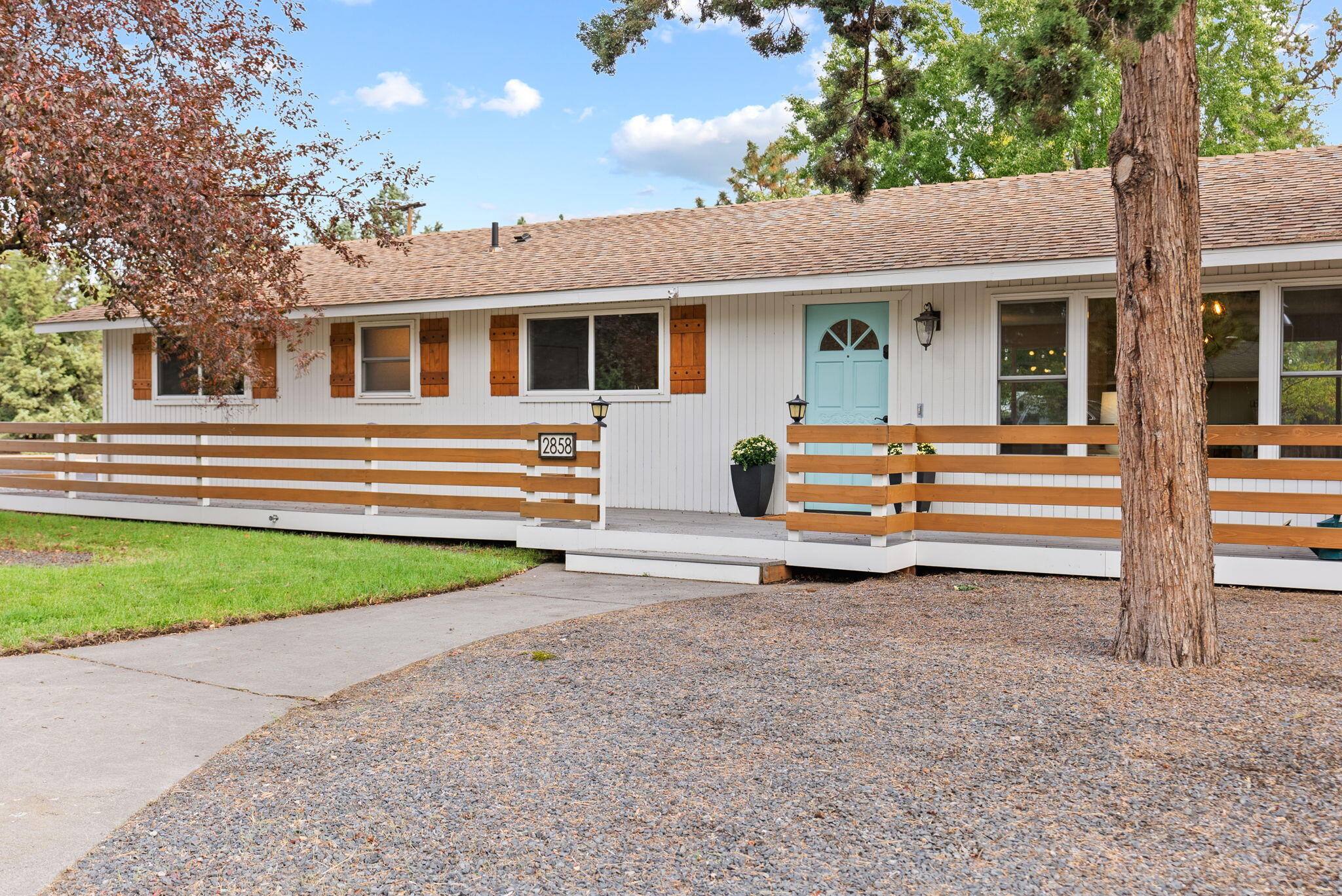2858 NE Canyon Park Drive