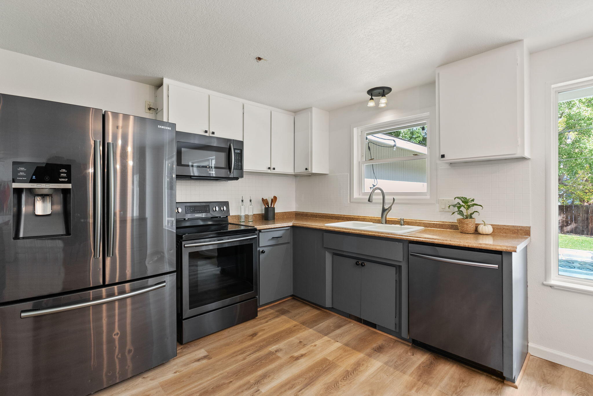 Valley View Estate - Residential