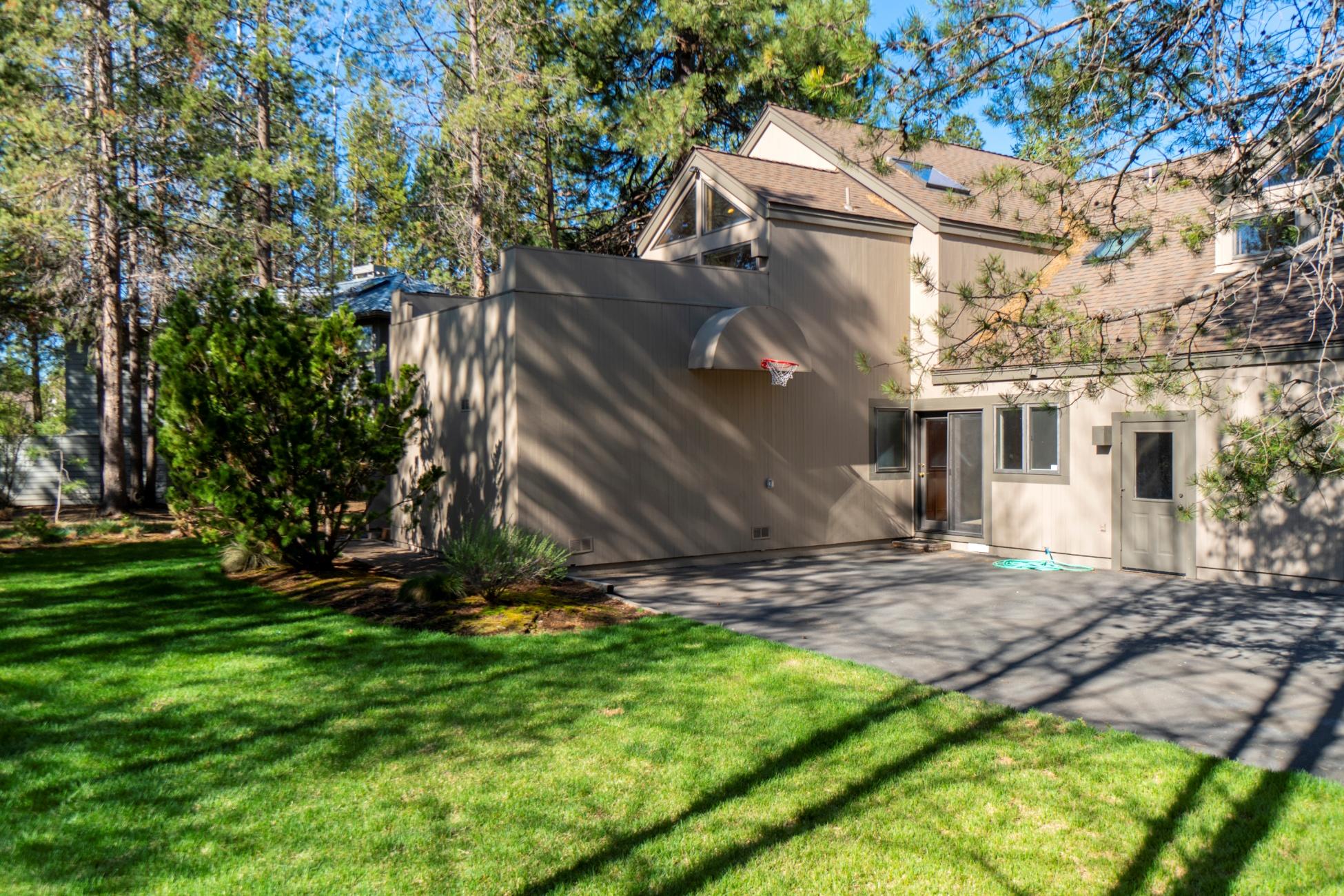 Fairway Point Villag - Residential