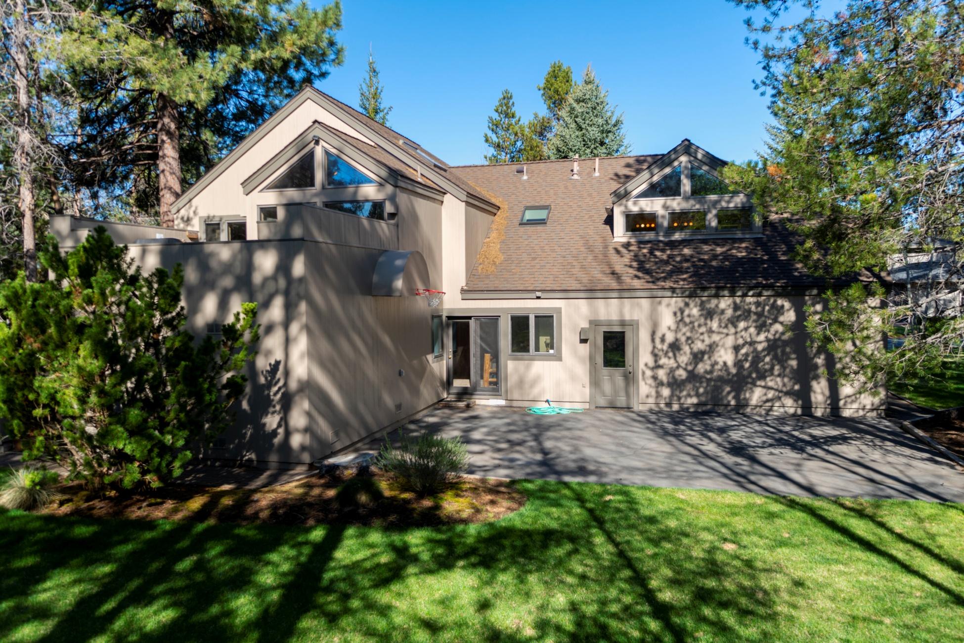 Fairway Point Villag - Residential