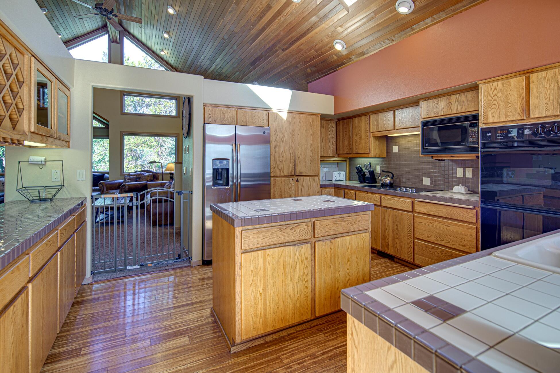 Fairway Point Villag - Residential