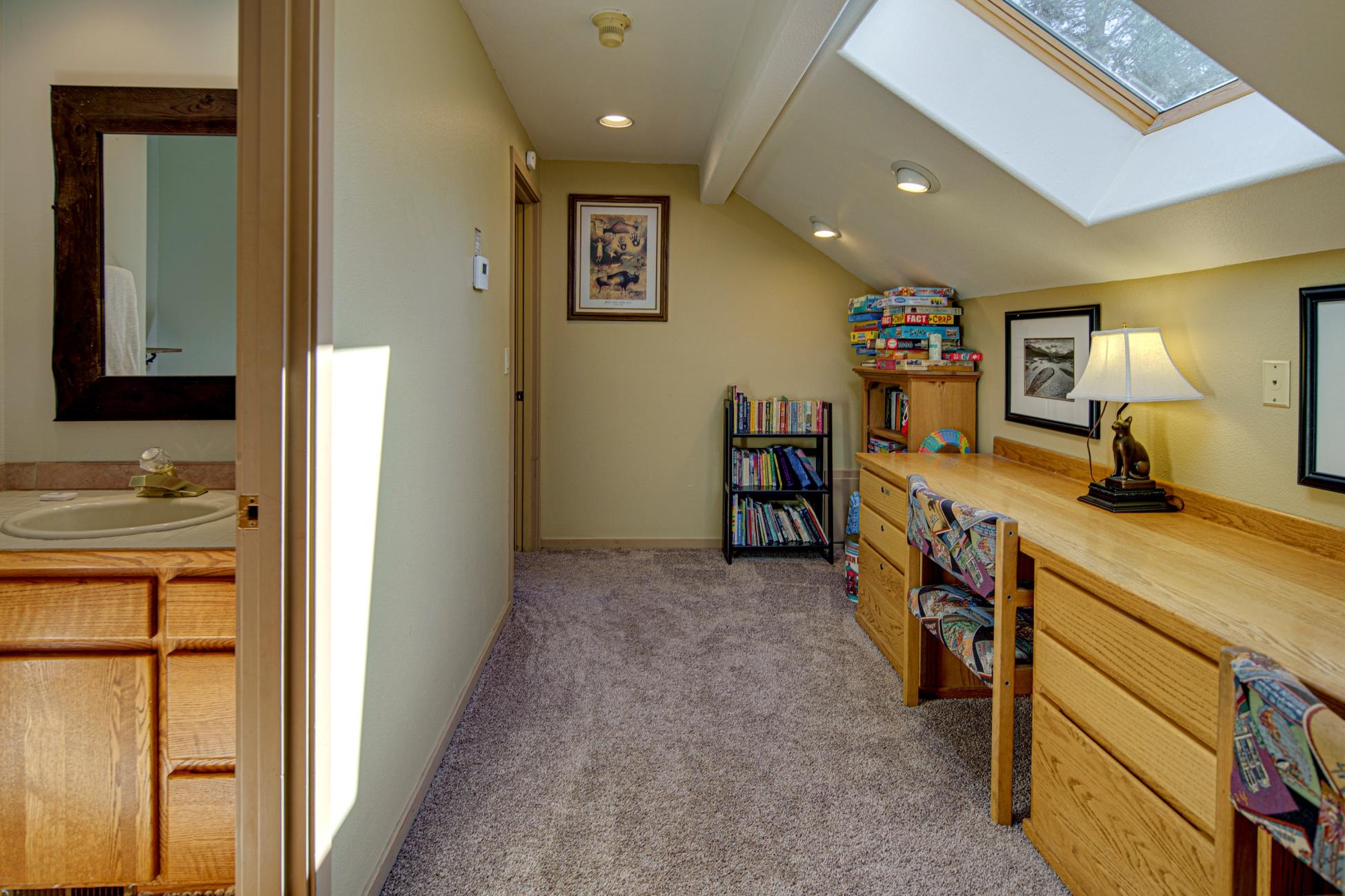 Fairway Point Villag - Residential