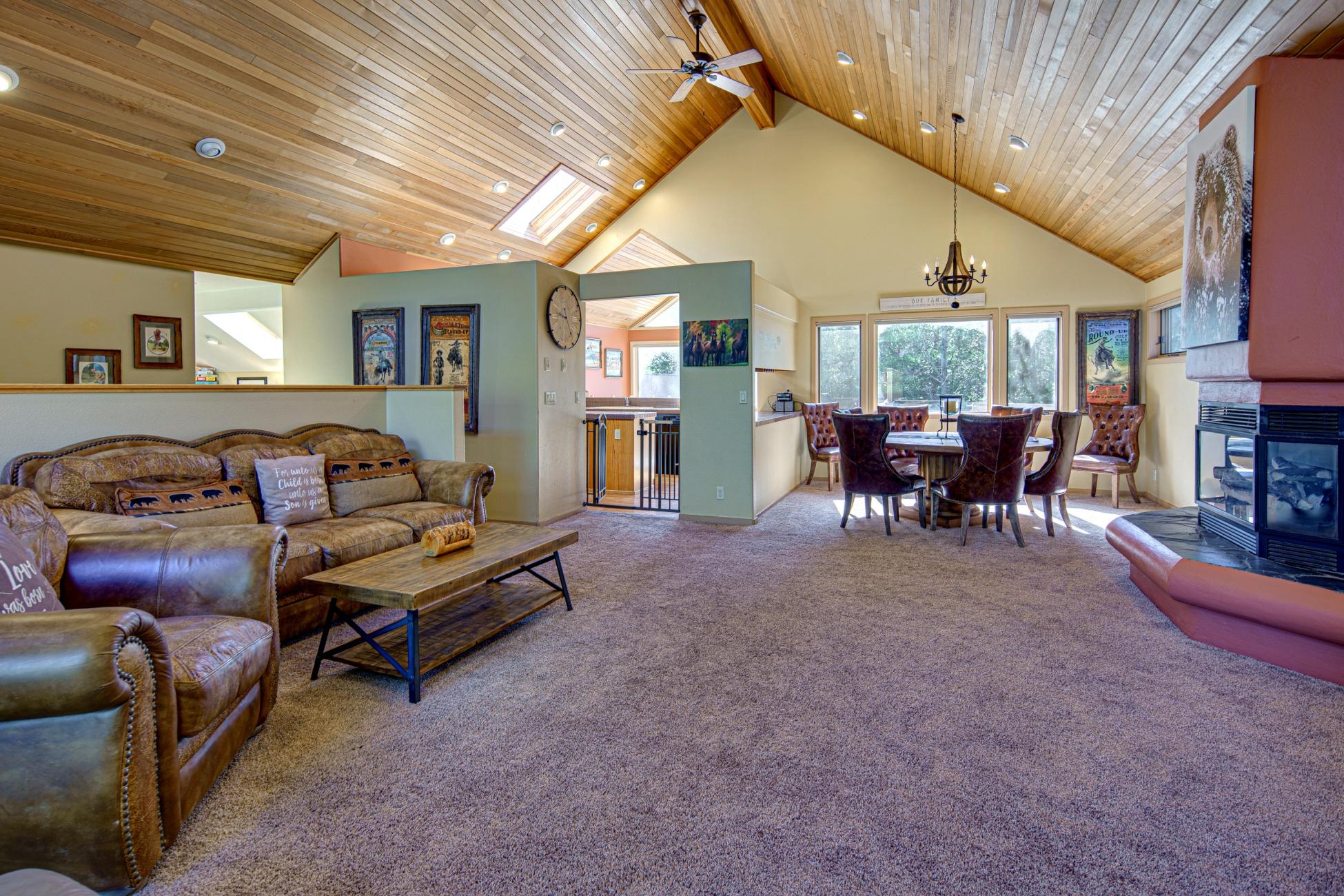 Fairway Point Villag - Residential