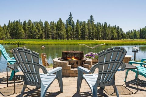 Photo of 56532 Eclipse Drive, Bend, OR 97707 (MLS # 220215226)