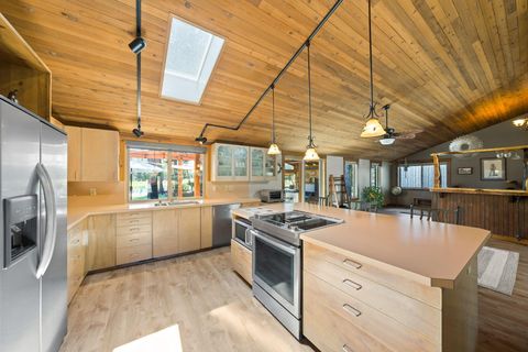 Tiny photo for 56532 Eclipse Drive, Bend, OR 97707 (MLS # 220215226)