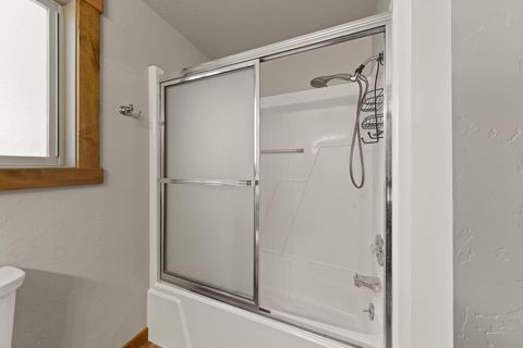 Tiny photo for 56532 Eclipse Drive, Bend, OR 97707 (MLS # 220215226)