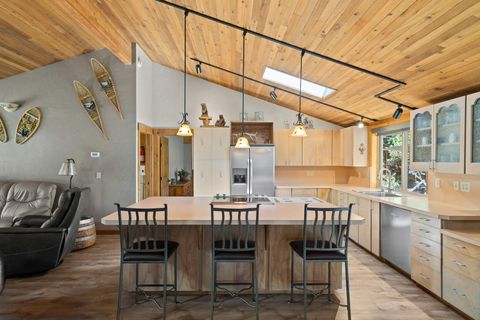 Tiny photo for 56532 Eclipse Drive, Bend, OR 97707 (MLS # 220215226)