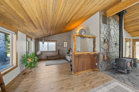 Tiny photo for 56532 Eclipse Drive, Bend, OR 97707 (MLS # 220215226)