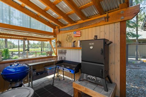 Tiny photo for 56532 Eclipse Drive, Bend, OR 97707 (MLS # 220215226)