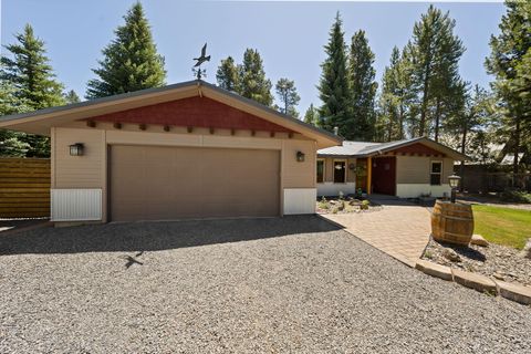Tiny photo for 56532 Eclipse Drive, Bend, OR 97707 (MLS # 220215226)