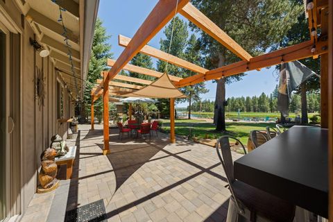 Tiny photo for 56532 Eclipse Drive, Bend, OR 97707 (MLS # 220215226)