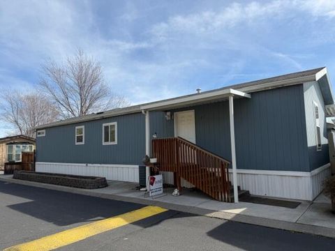 450 SW Roosevelt Street 1 Madras OR 97741